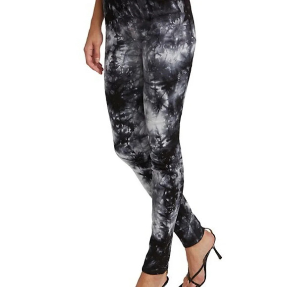 Mother The Super Swooner Tie-Dyed Stretch Jean in Winding PatchSz: 26